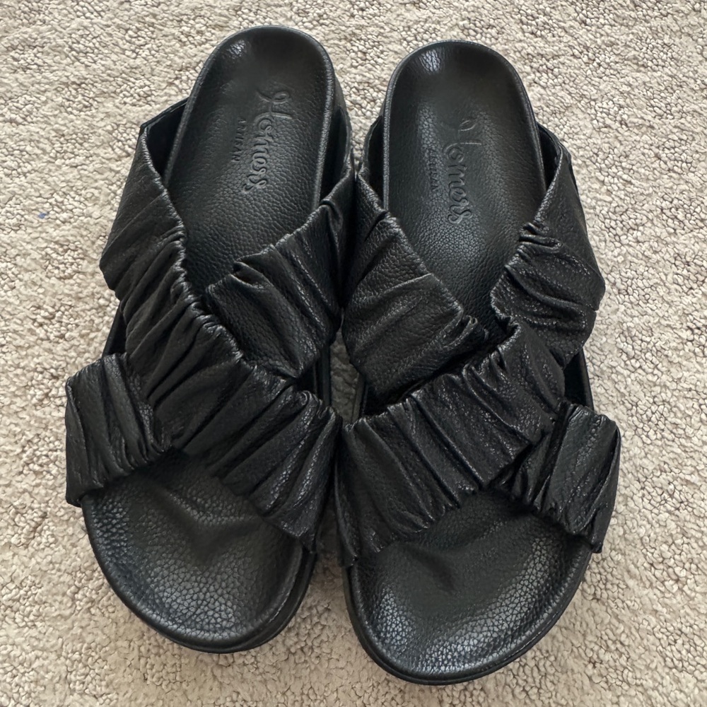NEW HOMERS ARTISAN Sandals black size 7 (37.5)